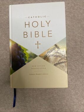 Catholic Holy Bible Elegant White Presentation Page like new